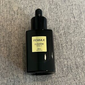 NEW! Femmue Lumiere Vital C Serum Without Box
